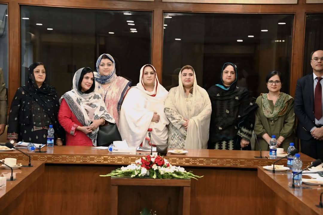 Descriptive alt text